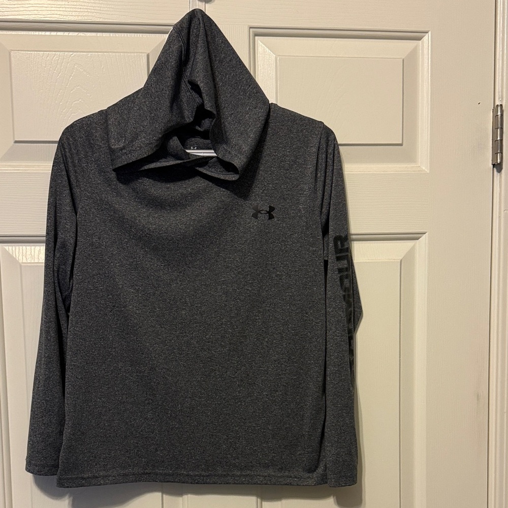 Under Armour Charcoal Pullover large fitted